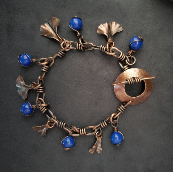 Handcrafted copper, Lapis and leaf bracelet. - Picture 1 of 3